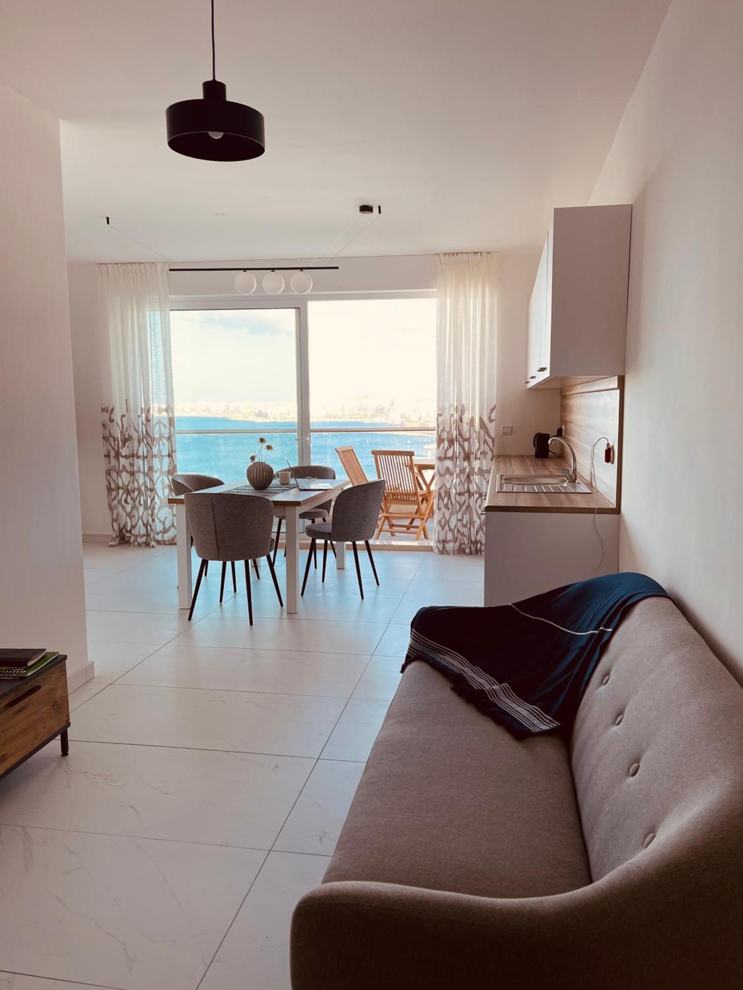 Blu Mar Sea View Apartments St. Paul's Bay Exteriör bild