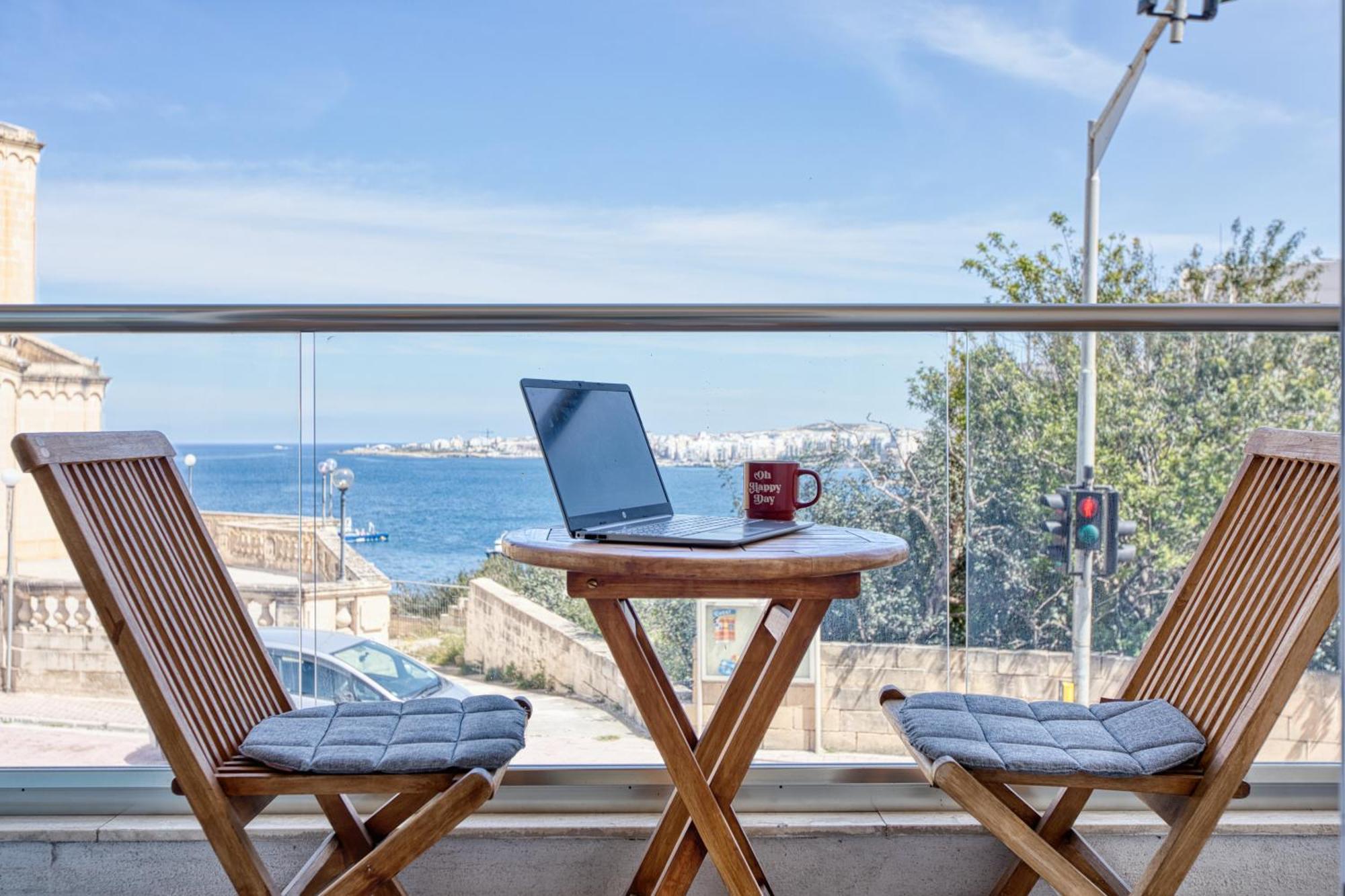Blu Mar Sea View Apartments St. Paul's Bay Exteriör bild